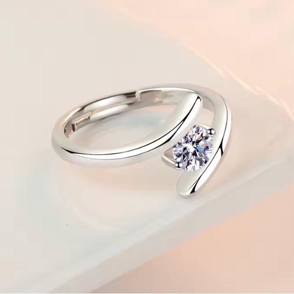 S925 Silver Simple Generous Zircon Ring. - Picture 4 of 5